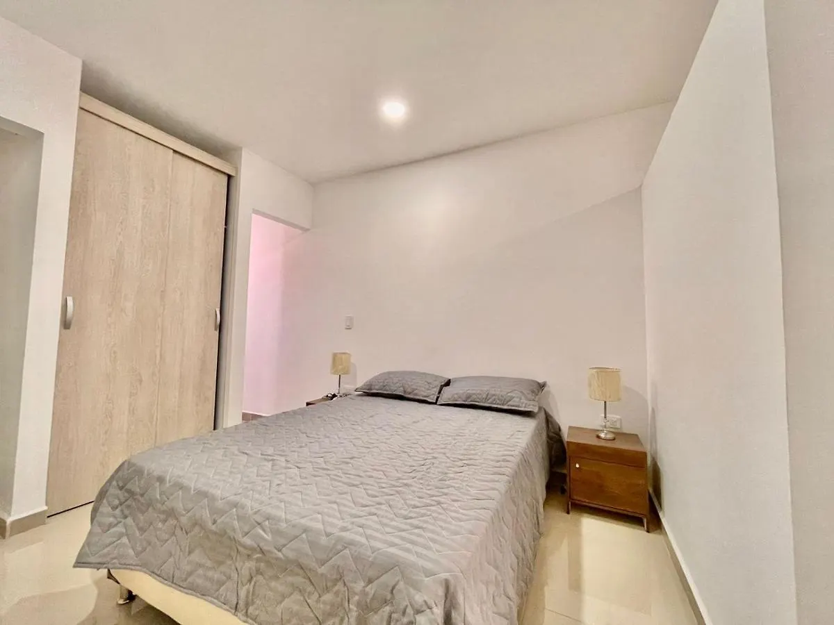 Pentagrama Graffiti Tour Apartment Medellin