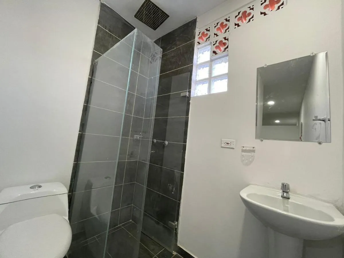 Pentagrama Graffiti Tour Apartment Medellin