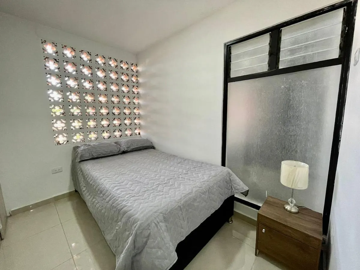 Pentagrama Graffiti Tour Apartment Medellin