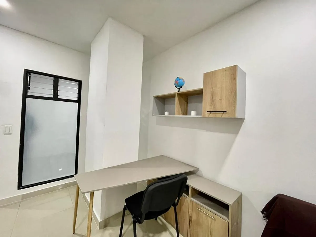 Pentagrama Graffiti Tour Apartment Medellin