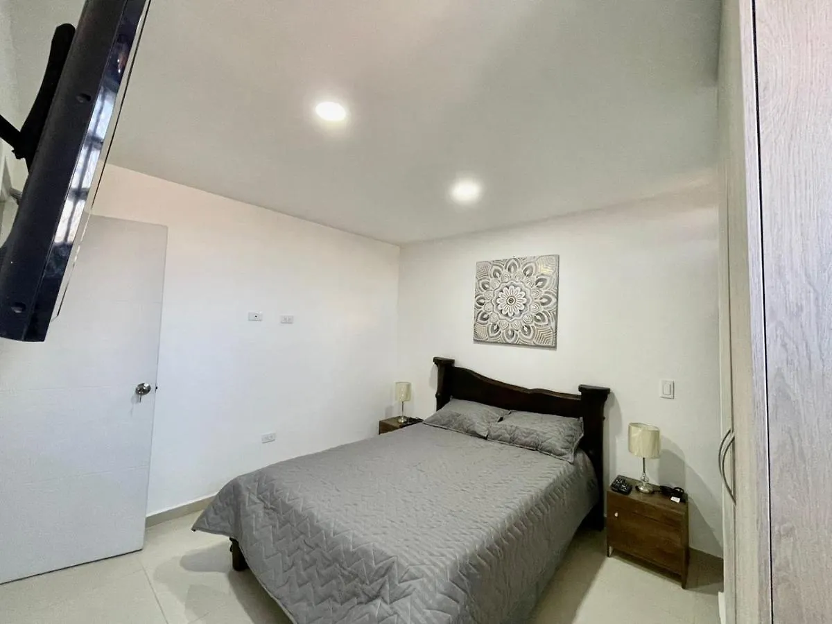 Pentagrama Graffiti Tour Apartment Medellin