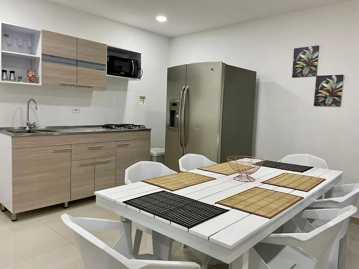 Pentagrama Graffiti Tour Apartment Medellin